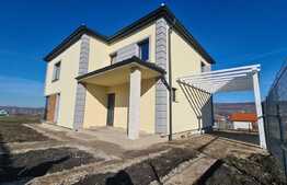 Casa individuala, panorama superba, 155 mp utili, 500 mp teren!