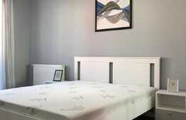 Apartament de lux cu 2 dormitoare, balcon 10 mp, parcare, zona centrala