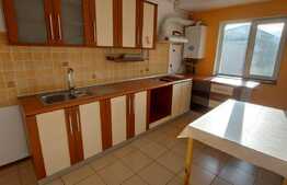 Oportunitate! 4 camere, scara interioara, 130 mp., zona Teilor!