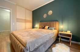 Apartament cu 2 camere, 65 mp, lux, garaj, zona Piata Cipariu