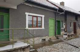 Casa renovabila, 60 mp utili, 619 mp teren, zona strazii Oasului