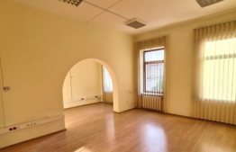 Cladire istorica Ultracentrala, 600 mp, ideal clinica sau sediu de firma