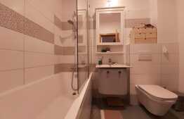 Apartament 2 camere, 60 mp, decomandat, zona Farmec