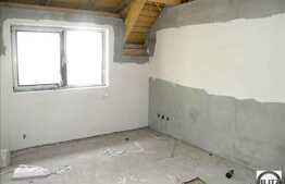 4 camere de vanzare 120 mp , 60 mp cota parte teren