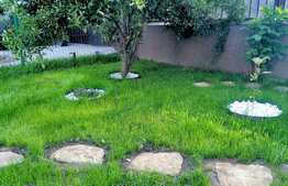 Casa cuplata 45 mp utili, teren 346 mp, cartier Bulgaria!