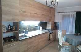 Oportunitate! 2 camere, decomandat, boxa, parcare, zona  Plopilor