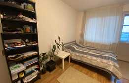 Apartament 2 camere, decomandat, balcon mare, in zona strazii Vânătorului
