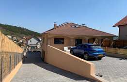 casa de vanzare Campenesti 