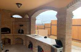 casa de vanzare Campenesti 