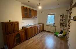 Apartament 3 camere decomandate, 70 mp, parcare, zona strazii Scortarilor