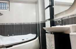 Apartament 4 camere, 100 mp, zona Racadau 