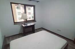 Apartament renovat, parcare, debara, electrocasnice noi, etaj intermediar, zona Terra