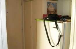 Apartament 2 camere, semidecomandat, 38 mp utili, zona strazii Bucegi