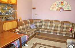 Apartament cu 4 camere, situat la etaj intermediar