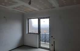 De vanzare casa tip duplex, semifinisat, 120 mp utili,125 mp teren,Exterior Est