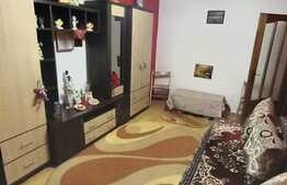 Apartament 3 camere, zona strazii Bucuresti