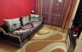 Apartament 3 camere, zona strazii Bucuresti
