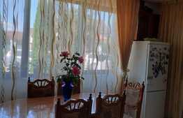 Casa de vanzare, 220 mp, 480 mp teren, zona Stupini