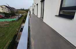 Apartament 3 camere, 70 mp, boxa, etaj intermediar, zona Tractoru 