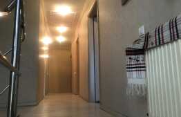 Vila de vanzare, 310 mp construiti, 320 mp teren, zona exclusivista de case!