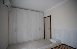 Apartament la cheie, central, etaj intermediar, parcare subterana, ideal pentru investitie