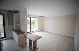 Apartament la cheie, central, etaj intermediar, parcare subterana, ideal pentru investitie