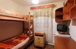 Garsoniera, etaj intermediar, zona Liviu Rebreanu