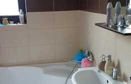 Apartament de inchiriat cu 3 camere, 67 mp, loc de parcare subteran, zona strazii Romul Ladea