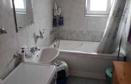 Apartament 3 camere, decomandat, 50 mp in Intre Lacuri!
