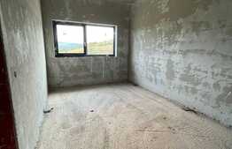 Casa cuplata cu 152 mp utili, garaj , priveliste , 370 mp teren, zona VIVO!