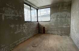 Casa cuplata cu 152 mp utili, garaj , priveliste , 370 mp teren, zona VIVO!