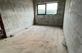 Casa cuplata cu 152 mp utili, garaj , priveliste , 370 mp teren, zona VIVO!