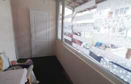 Gradina 47 mp, balcon inchis, terasa, camara, parcare, decomandat, zona Eroilor