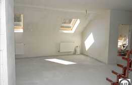 Apartament de vanzare cu 4 camere, 105 mp utili