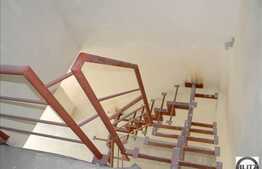 Apartament de vanzare cu 4 camere, 105 mp utili