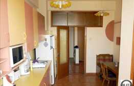 Apartament cu 4 camere, 140 mp! Ideal pentru o familie/protocol !!!