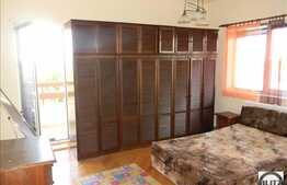 Apartament cu 4 camere, 140 mp! Ideal pentru o familie/protocol !!!