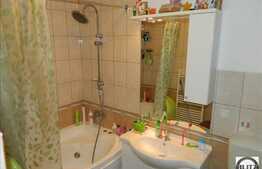 Apartament de vanzare 3 camere, 63 mp, zona Sesul de Sus! Loc parcare!