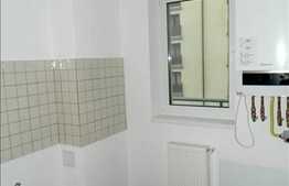 1 camera de vanzare, 38.7 mp , cu balcon, finisat nou