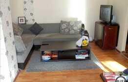 Apartament cu 3 camere, situat la etaj intermediar