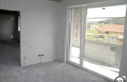 Apartament cu 3 camere, decomandat, 76 mp, Floresti, parcare subterana inclusa