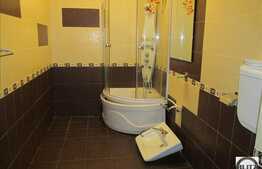 De vanzare 1 camera, 38 mp utili, decomandat, zona Porii! Loc de parcare!