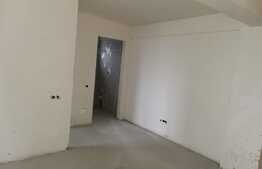 Apartament 3 camere, 68 mp, posibilitate garaj, zona Terra