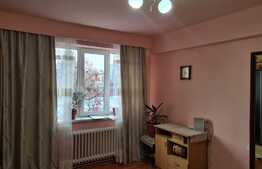 De vanzare, apartament 2 camere, 50 mp plus garaj, zona semicentrala