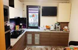 Apartament 3 camere, 70 mp, decomandat, parcare, zona Astra