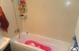 De vanzare mansarda cu 2 camere, 41 mp utili, zona strazii Florilor! Mobilata!