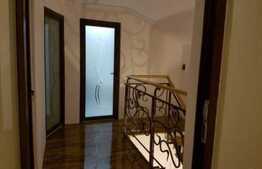 Casa individuala, 100 mp utili, 150 mp curte, 4 parcari, zona Roata Faget