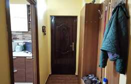 Apartament 3 camere decomandate, 2 bai, balcon, garaj