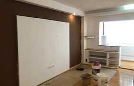 Apartament 3 camere, decomandat, 90 mp, zona Calea Bucuresti 
