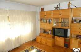 De vanzare apartament cu 4 camere, partial mobilat, zona FSEGA